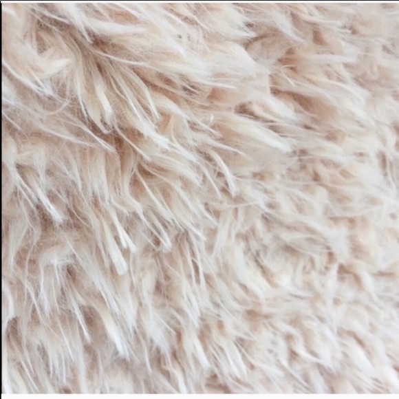 NWT. Blush Sherpa faux fur jacket, - Picture 4 of 4